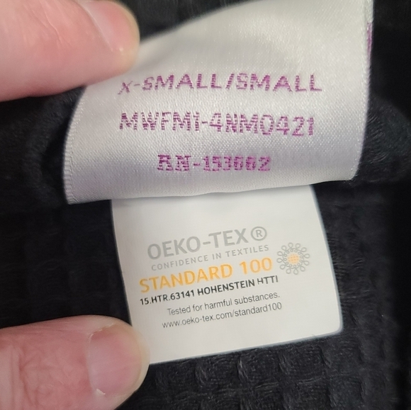 Dark gray spa, waffle, bath robe size small - Picture 4 of 6